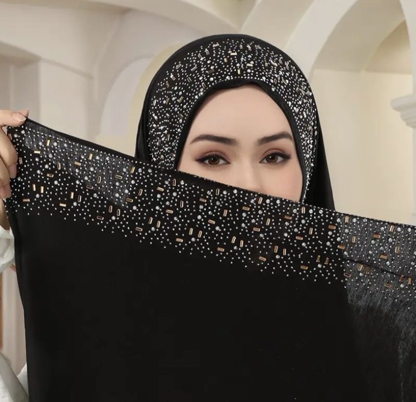 Hijab and shawl edge decoration style with rhinestone trim pattern