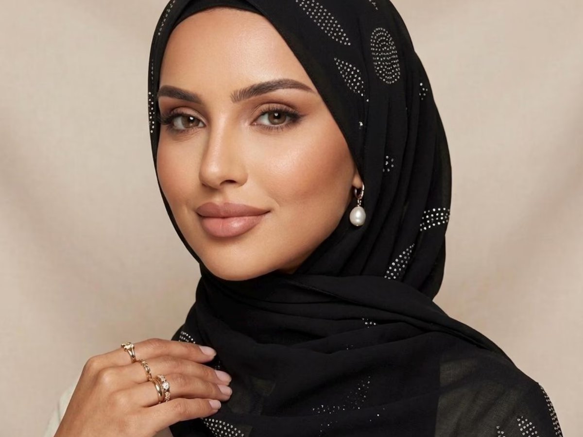 Hijab and shawl edge decoration styles with rhinestone trims and glue mesh motifs